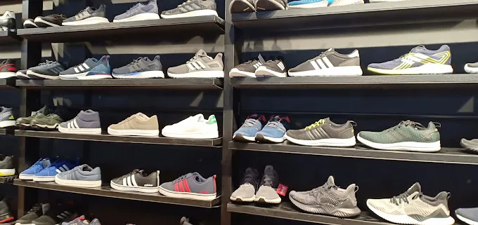 REEBOK